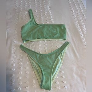 One shoulder Triangl bikini - size large